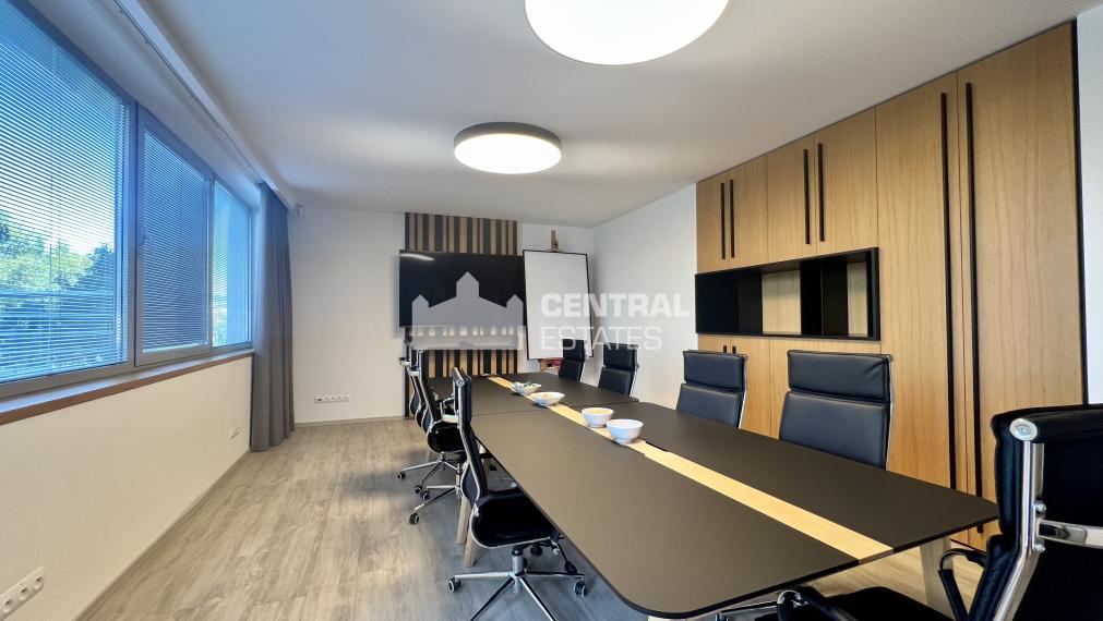 Lukratívne kancelárske priestory v novostavbe s terasou a parkovaním na predaj v Petržalke