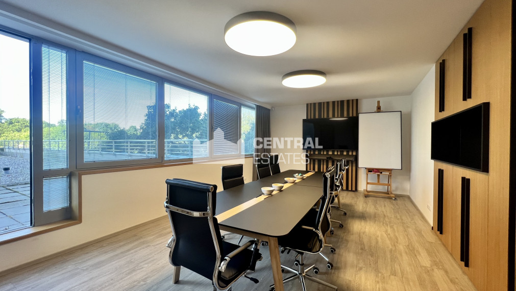 Lukratívne kancelárske priestory v novostavbe s terasou a parkovaním na predaj v Petržalke