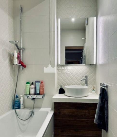 Moderný kompletne zrekonštruovaný 2- izbový byt na prenájom v Rači