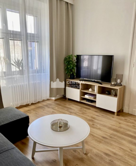 Kompletne zrekonštruovaný 2- izbový byt na prenájom v Starom meste