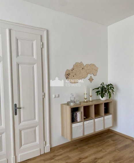 Kompletne zrekonštruovaný 2- izbový byt na prenájom v Starom meste