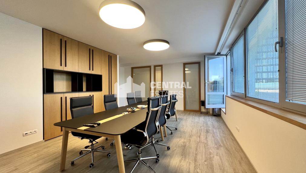 Lukratívne kancelárske priestory v novostavbe s terasou a parkovaním na prenájom v Petržalke