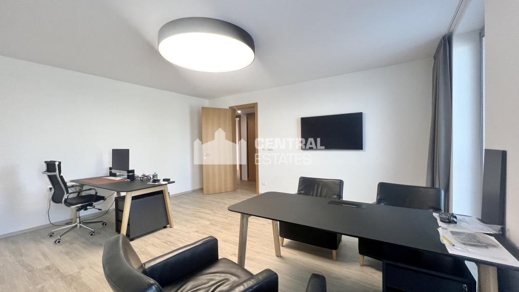 Lukratívne kancelárske priestory v novostavbe s terasou a parkovaním na prenájom v Petržalke