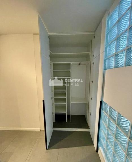 Moderný klimatizovaný 2- izbový byt s balkónom na prenájom v Starom meste