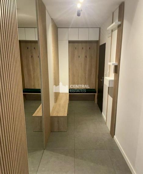 Moderný klimatizovaný 2- izbový byt s balkónom na prenájom v Starom meste