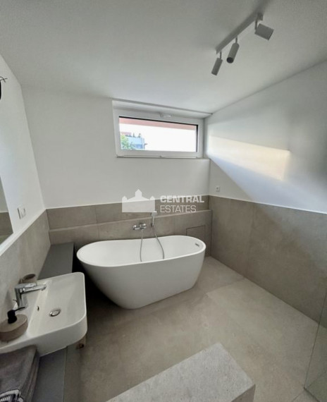 Luxusný 2- izbový byt v novostavbe s terasou na prenájom v Starom meste