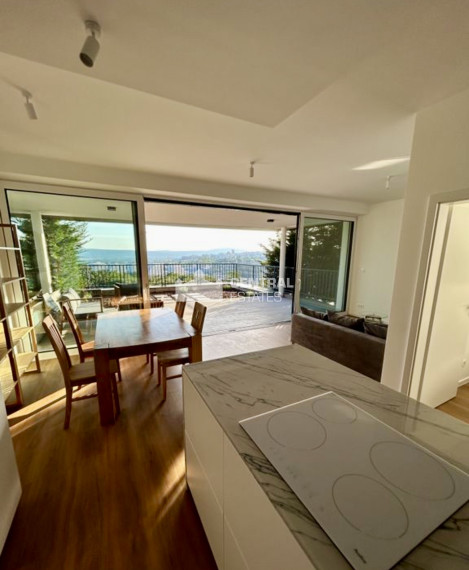 Luxusný 2- izbový byt v novostavbe s terasou na prenájom v Starom meste