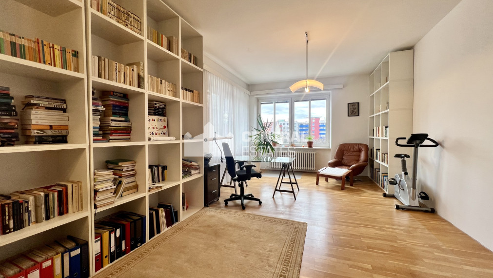 Staromestský 3- izbový byt s balkónom na prenájom v Starom meste