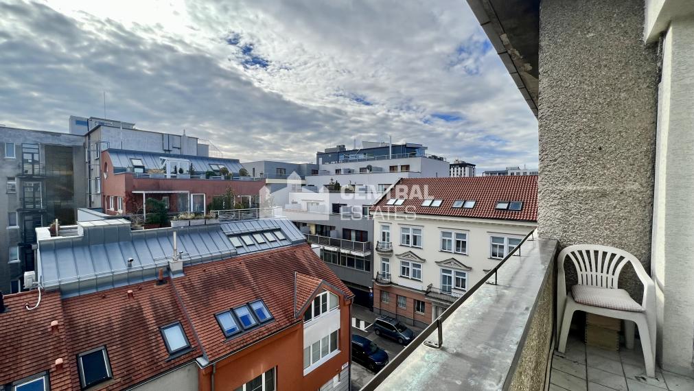 Staromestský 3- izbový byt s balkónom na prenájom v Starom meste