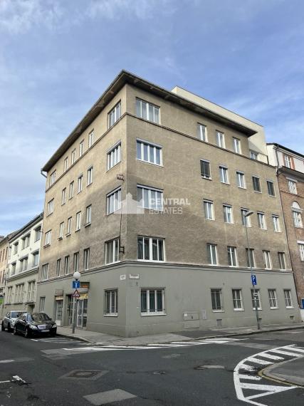 Staromestský 3- izbový byt s balkónom na prenájom v Starom meste