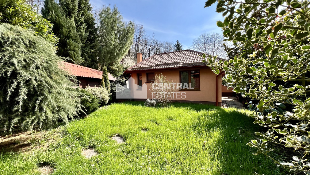 Ekologický 3- izbový rodinný dom so záhradou a garážou na predaj v Limbachu