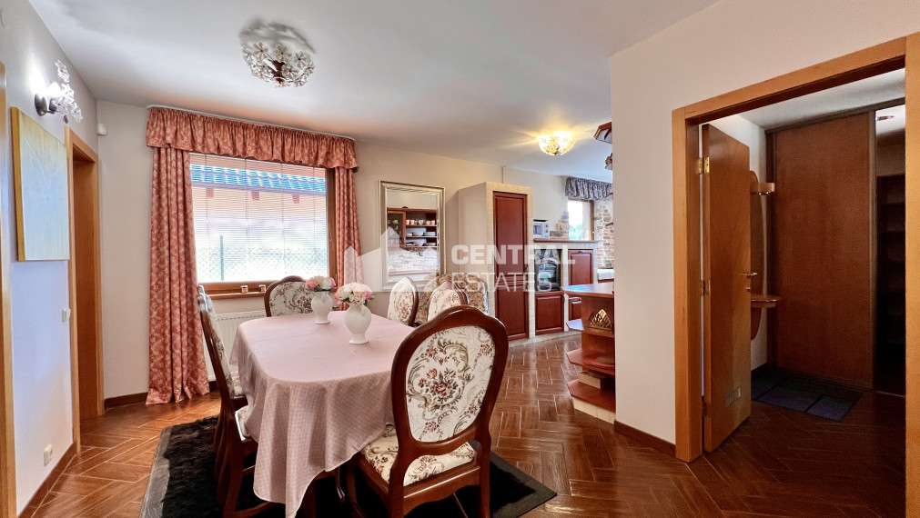 Ekologický 3- izbový rodinný dom so záhradou a garážou na predaj v Limbachu