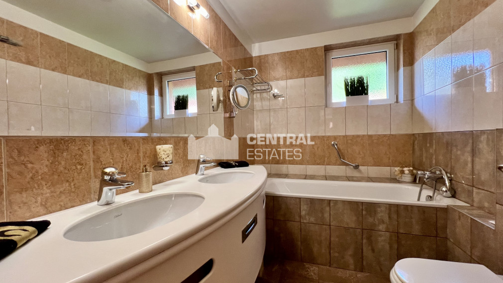 Ekologický 3- izbový rodinný dom so záhradou a garážou na predaj v Limbachu