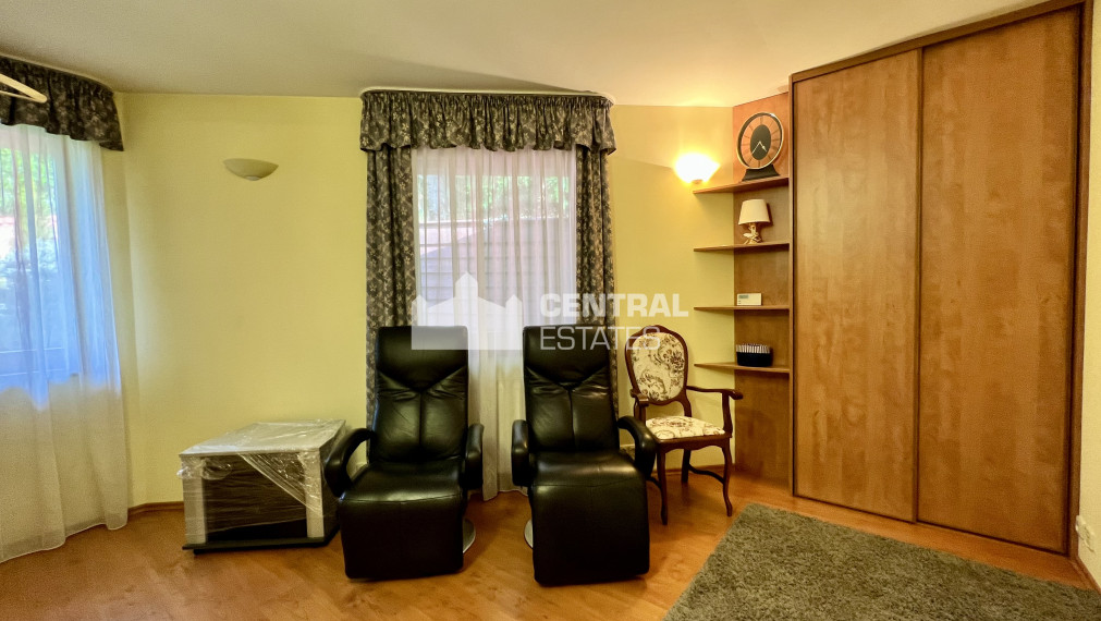 Ekologický 3- izbový rodinný dom so záhradou a garážou na predaj v Limbachu