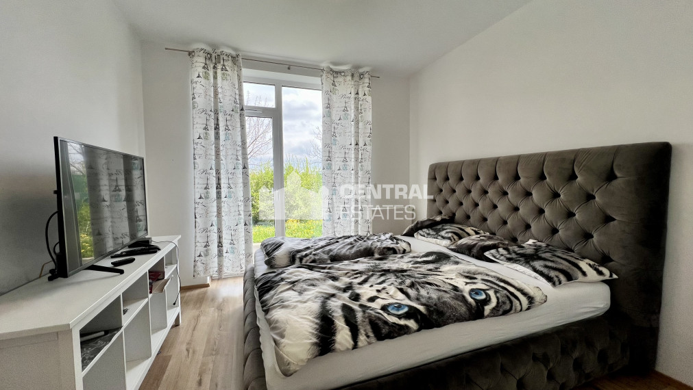 Moderný 3- izbový byt v novostavbe so záhradou a parkovaním na prenájom v Devínskej Novej Vsi