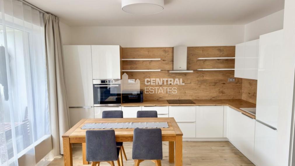 Krásny 4- izbový byt v novostavbe s balkónom a parkovaním na prenájom v Petržalke