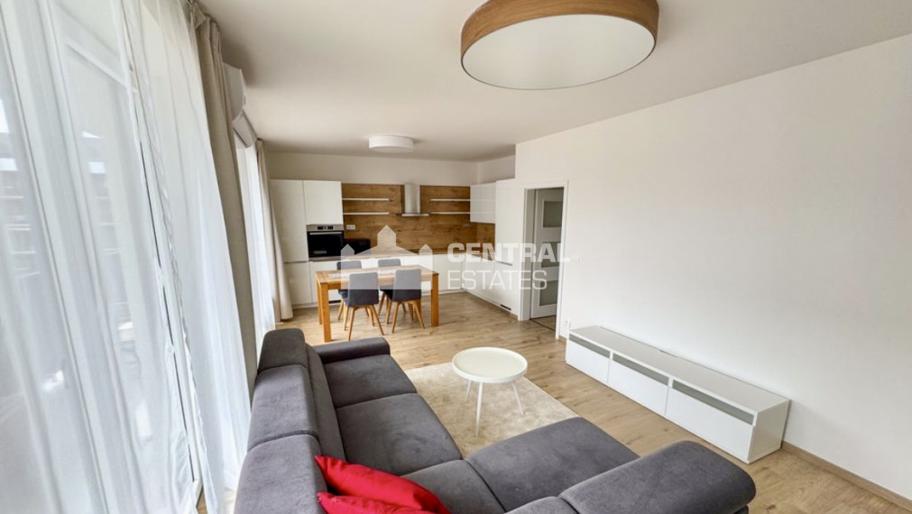 Krásny 4- izbový byt v novostavbe s balkónom a parkovaním na prenájom v Petržalke