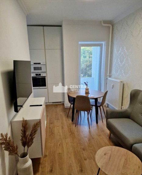 Krásny 3- izbový byt s balkónom na prenájom v Starom meste