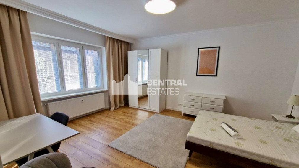 Krásny 3- izbový byt s balkónom na prenájom v Starom meste