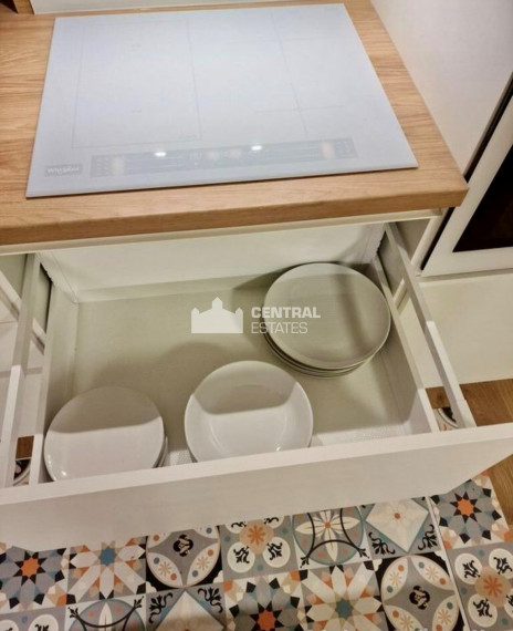 Krásny 3- izbový byt s balkónom na prenájom v Starom meste