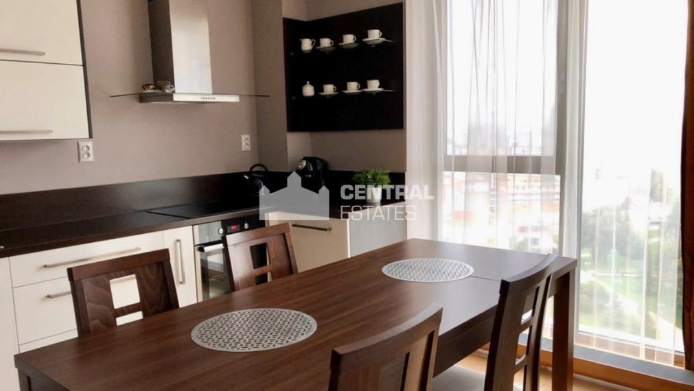 Priestranný 3- izbový byt v novostavbe s lodžiou na prenájom v Petržalke