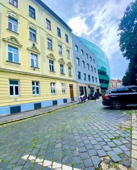 Kompletne zrekonštruovaný 1- izbový byt na prenájom v Starom meste