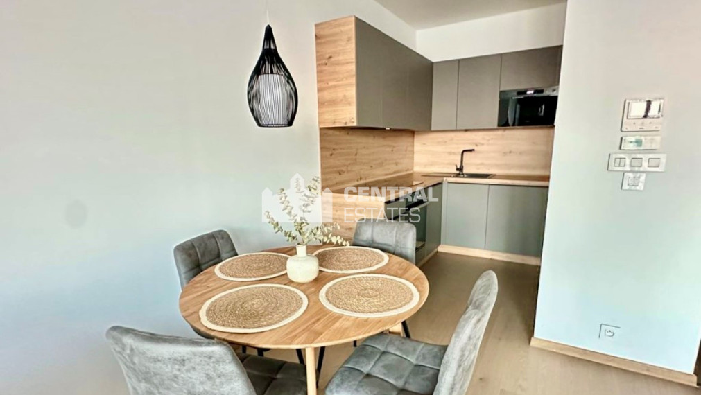 Krásny 2- izbový byt v novostavbe s lodžiou parkovaním na prenájom v Starom meste