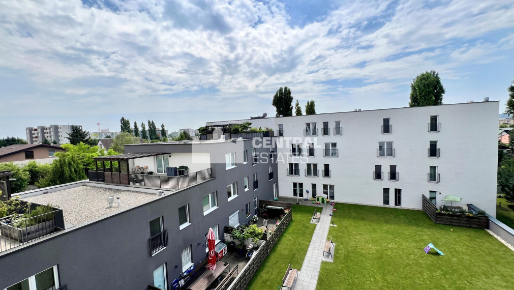 Priestranný 2- izbový byt v novostavbe s balkónom a parkovaním na prenájom v Ružinove