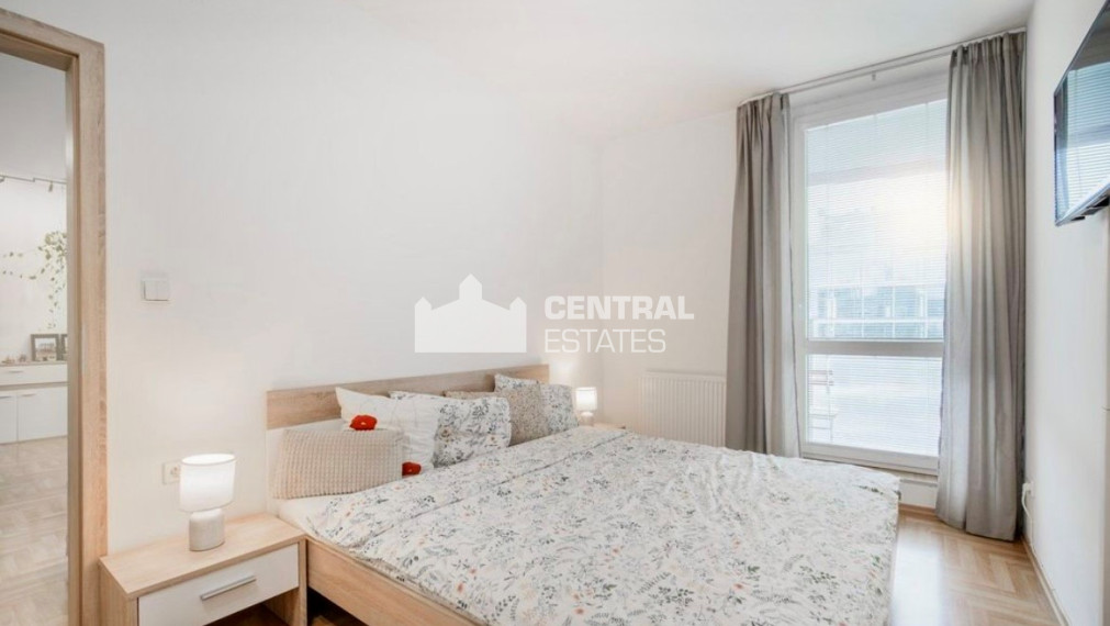 Krásny 2- izbový byt v novostavbe s balkónom na prenájom v Novom meste