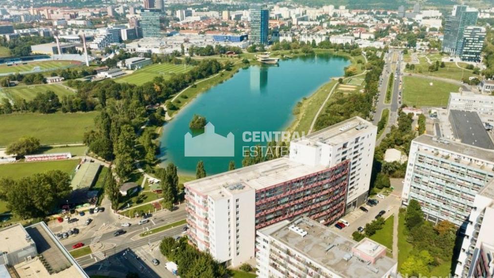 Krásny 2- izbový byt v novostavbe s balkónom na prenájom v Novom meste