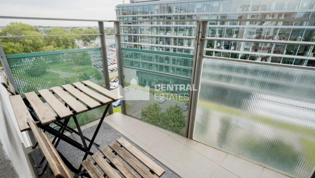 Krásny 2- izbový byt v novostavbe s balkónom na prenájom v Novom meste