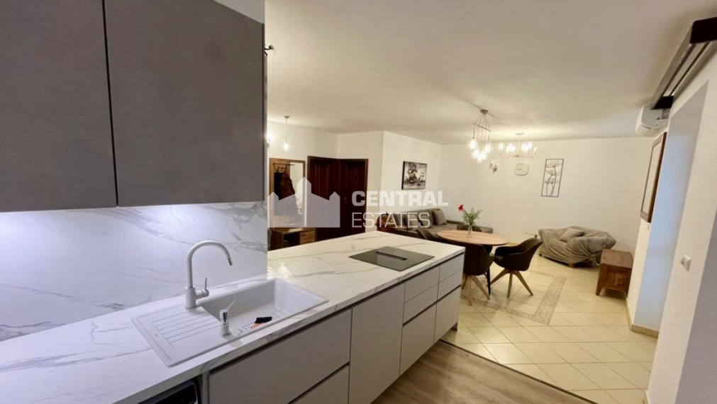 Luxusný 3- izbový byt s balkónom na prenájom v Petržalke