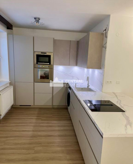 Luxusný 3- izbový byt s balkónom na prenájom v Petržalke