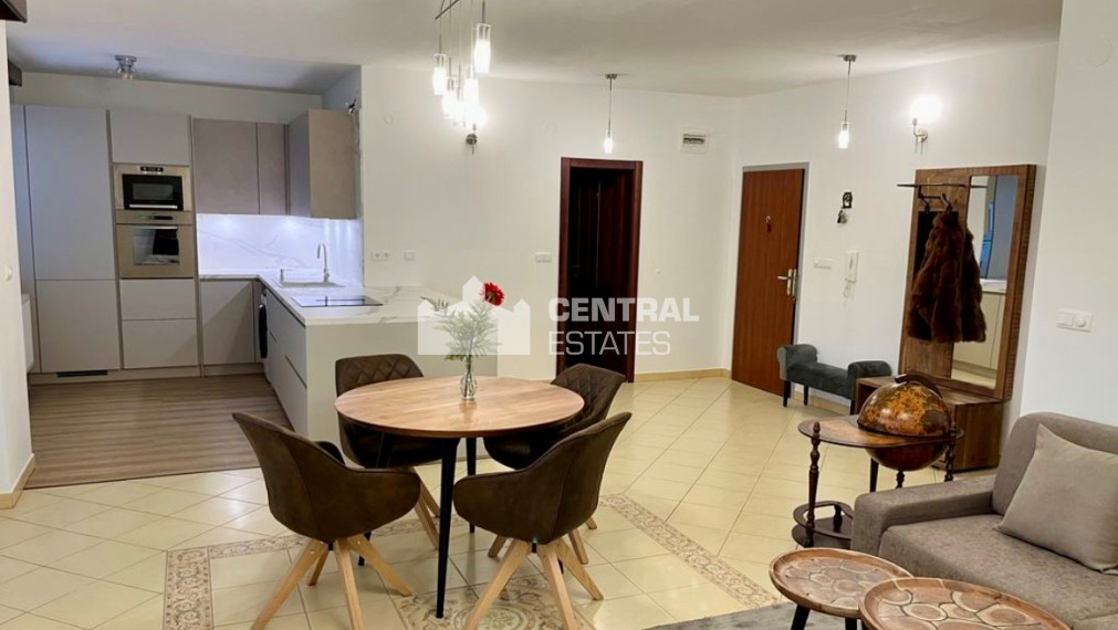 Luxusný 3- izbový byt s balkónom na prenájom v Petržalke