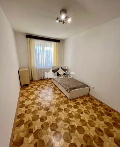 Luxusný 3- izbový byt s balkónom na prenájom v Petržalke