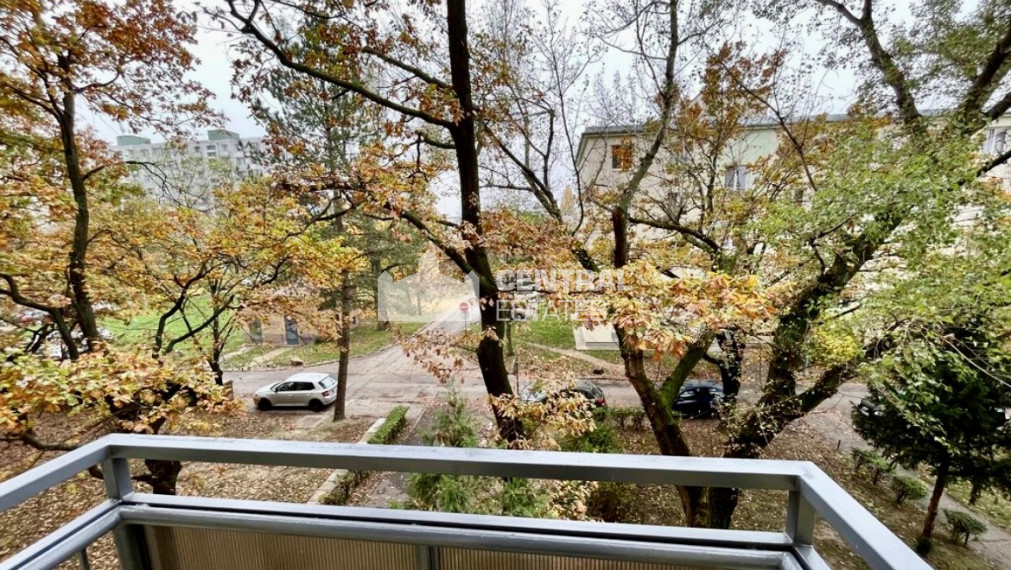 Príjemný 2,5- izbový byt s balkónom na prenájom v Ružinove