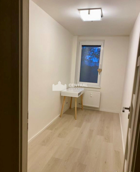 Príjemný 2,5- izbový byt s balkónom na prenájom v Ružinove