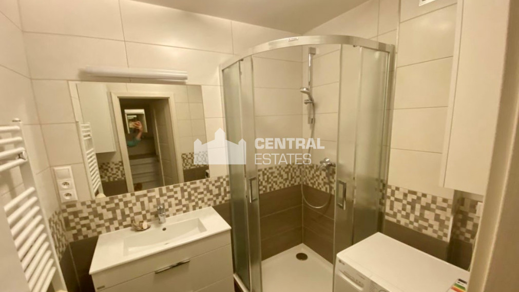 Príjemný 2,5- izbový byt s balkónom na prenájom v Ružinove