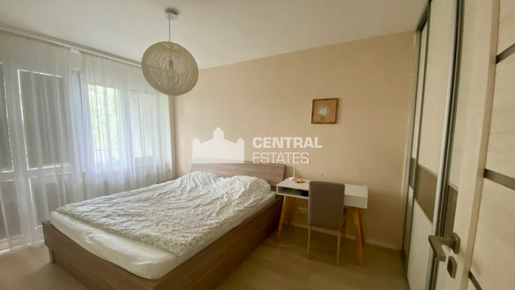 Príjemný 2,5- izbový byt s balkónom na prenájom v Ružinove