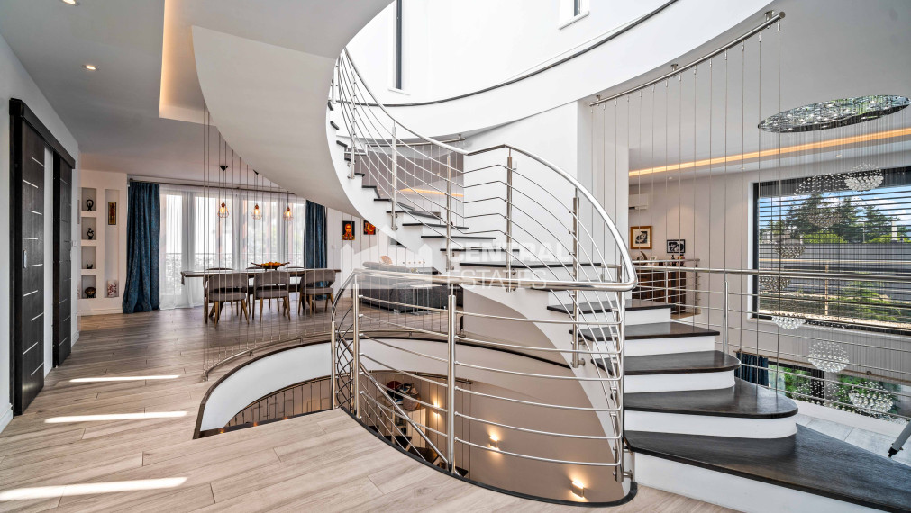 Prémiová 3- podlažná 6- izbová rodinná vila na prenájom v Záhorskej Bystrici