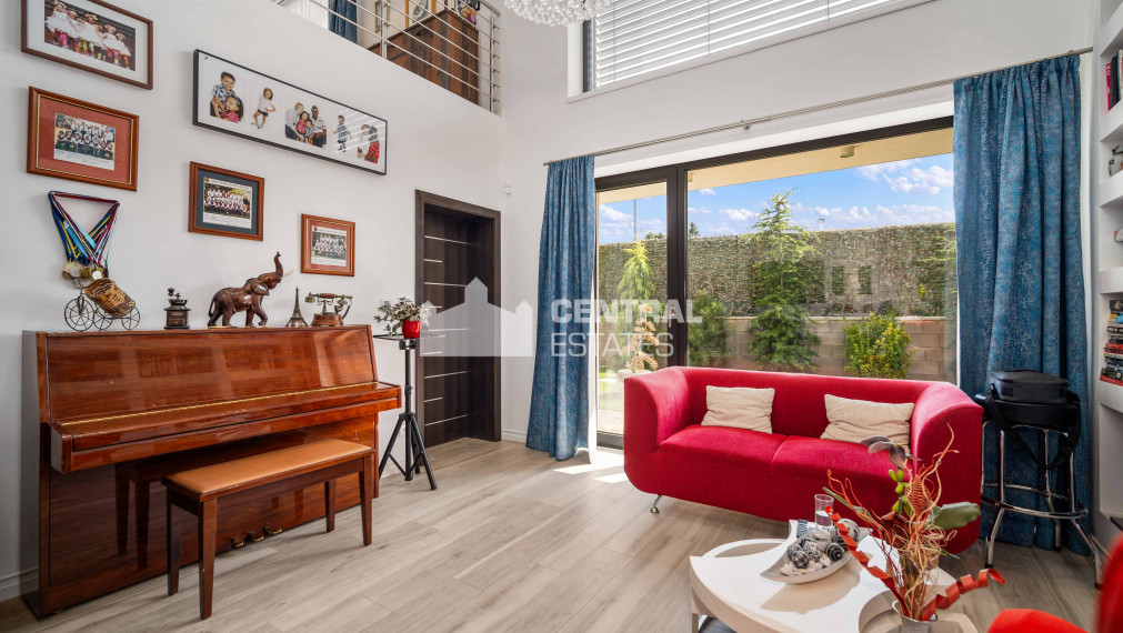 Prémiová 3- podlažná 6- izbová rodinná vila na prenájom v Záhorskej Bystrici