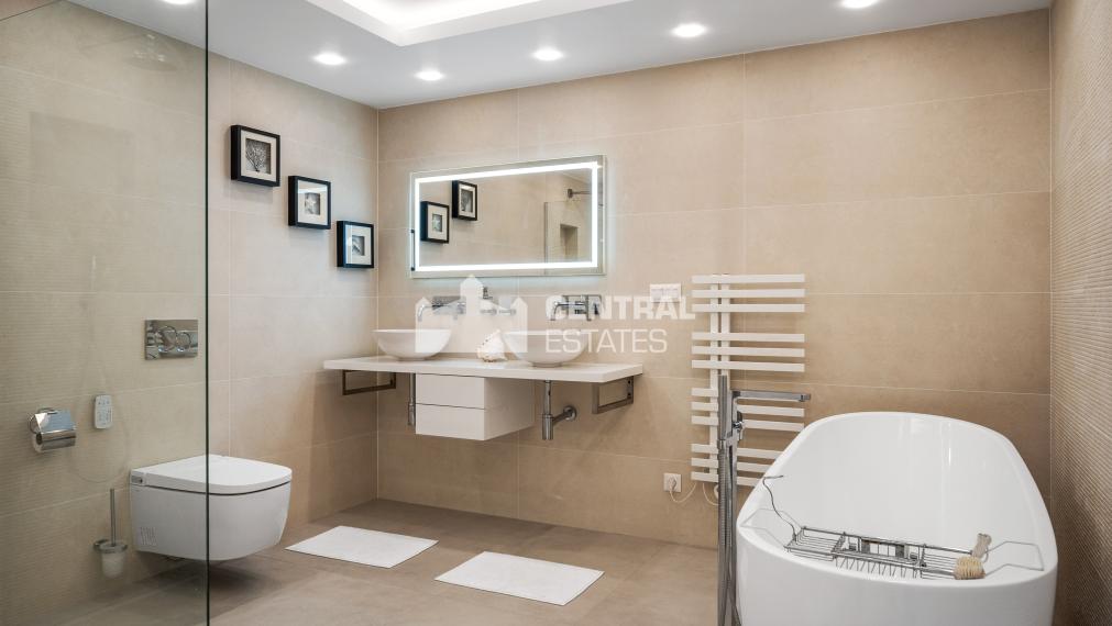 Prémiová 3- podlažná 6- izbová rodinná vila na prenájom v Záhorskej Bystrici