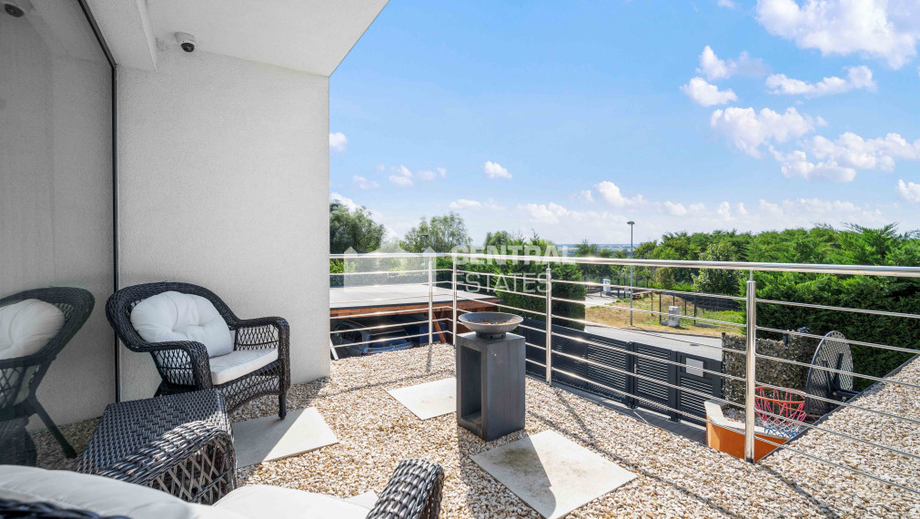 Prémiová 3- podlažná 6- izbová rodinná vila na prenájom v Záhorskej Bystrici