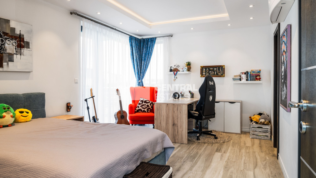 Prémiová 3- podlažná 6- izbová rodinná vila na prenájom v Záhorskej Bystrici