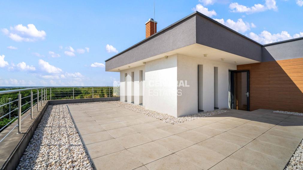 Prémiová 3- podlažná 6- izbová rodinná vila na prenájom v Záhorskej Bystrici