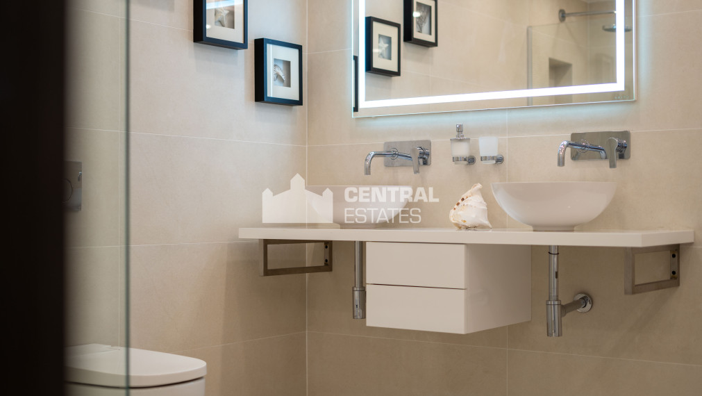 Prémiová 3- podlažná 6- izbová rodinná vila na prenájom v Záhorskej Bystrici