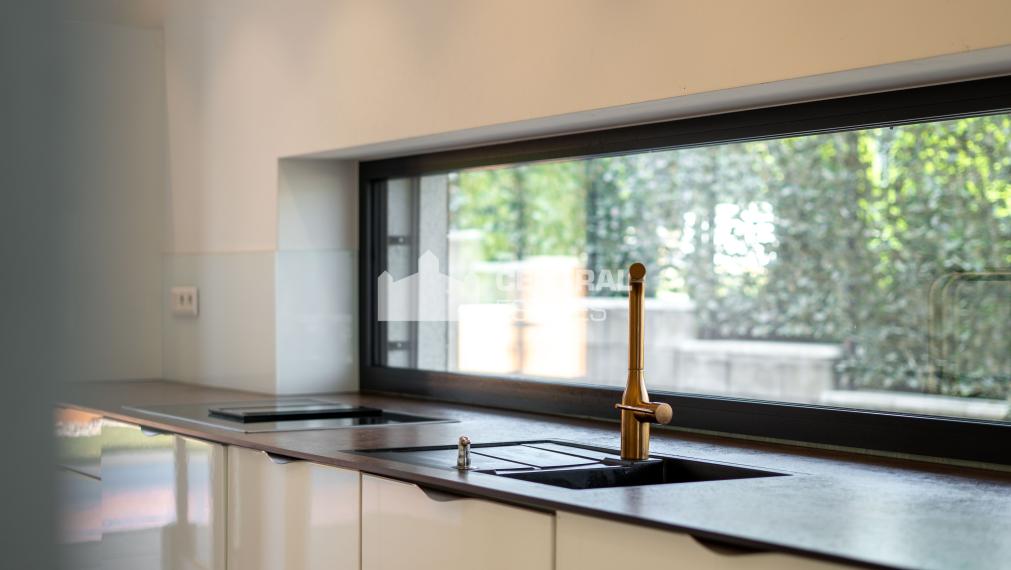 Prémiová 3- podlažná 6- izbová rodinná vila na prenájom v Záhorskej Bystrici