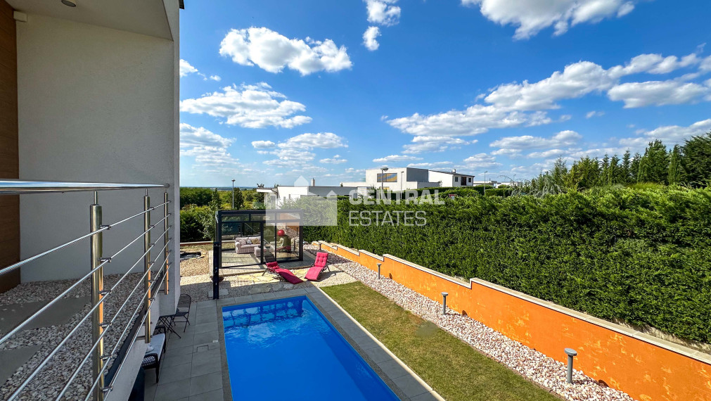 Prémiová 3- podlažná 6- izbová rodinná vila na prenájom v Záhorskej Bystrici