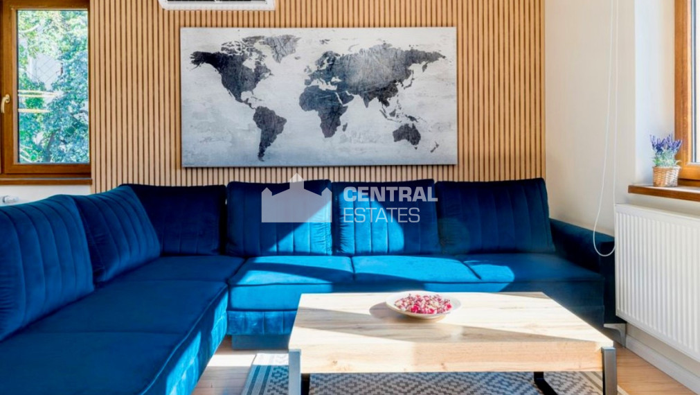 Jedinečný 4- izbový byt s veľkou terasou na prenájom v Starom meste