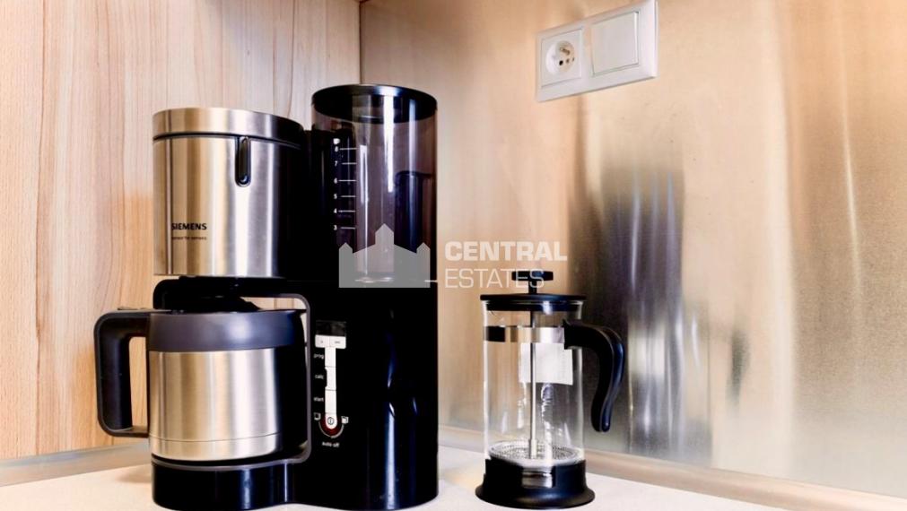 Jedinečný 4- izbový byt s veľkou terasou na prenájom v Starom meste